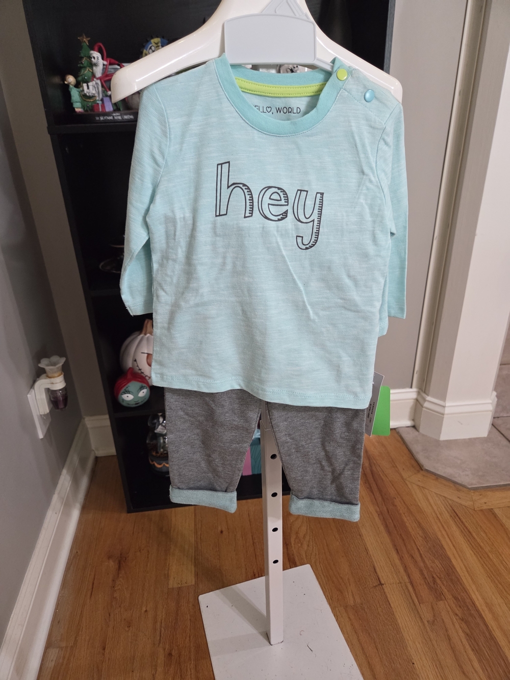 Robeez Light Blue 'hey' Long-Sleeve Pajama Set with Gray Pants